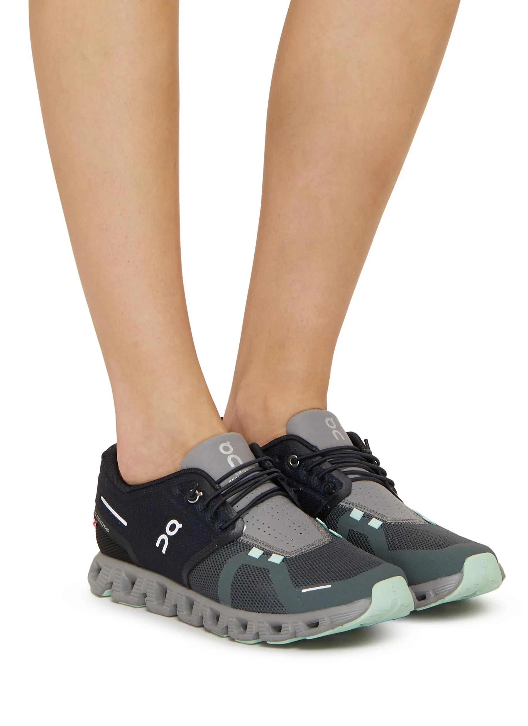 -----------ON ---- ------------ ----Cloud 5 Lace Up Sneakers --