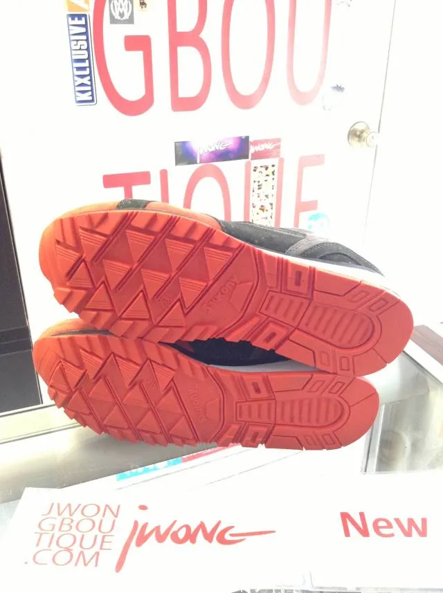 2014 Saucony 6000 Life On Mars Black Red