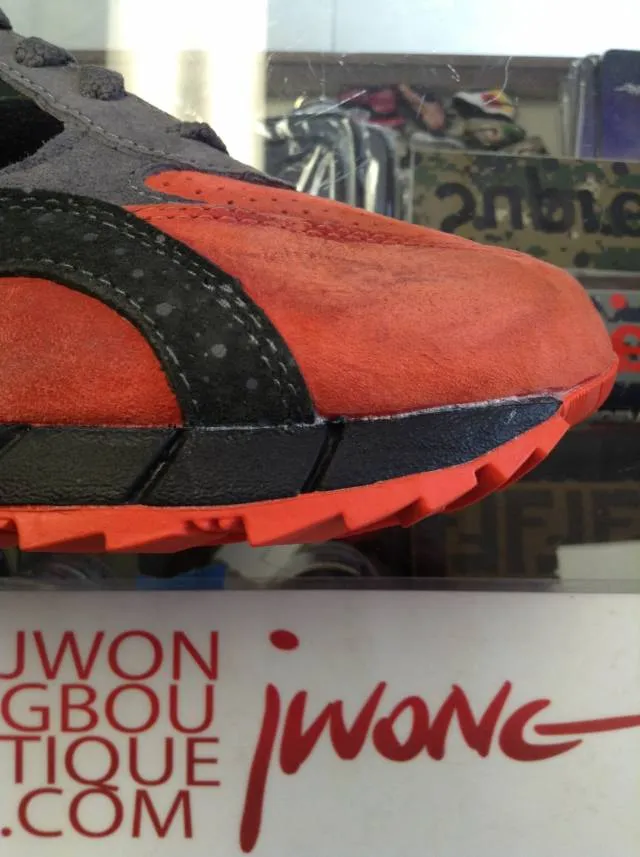 2014 Saucony 6000 Life On Mars Black Red