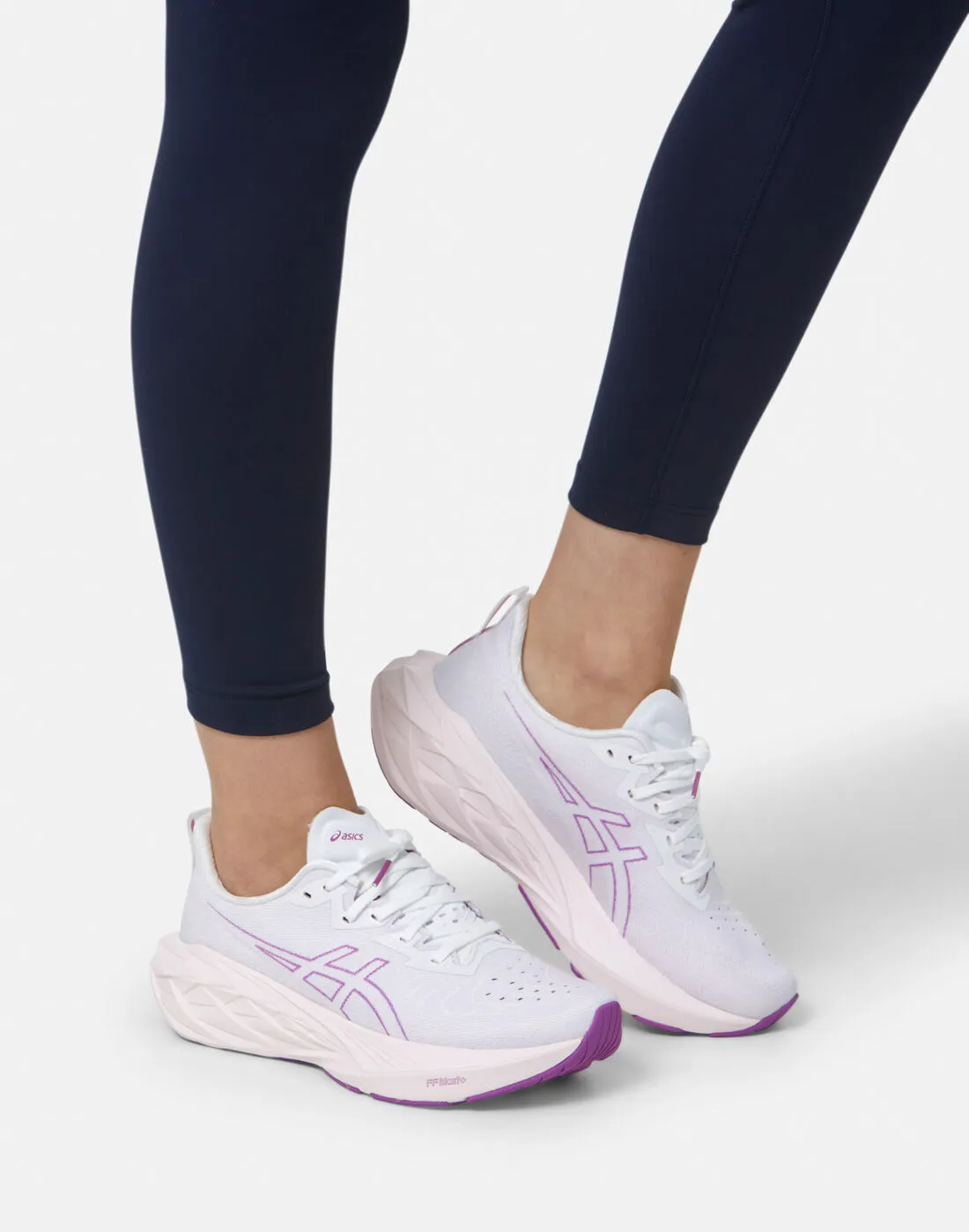 Asics Womens Novablast 4