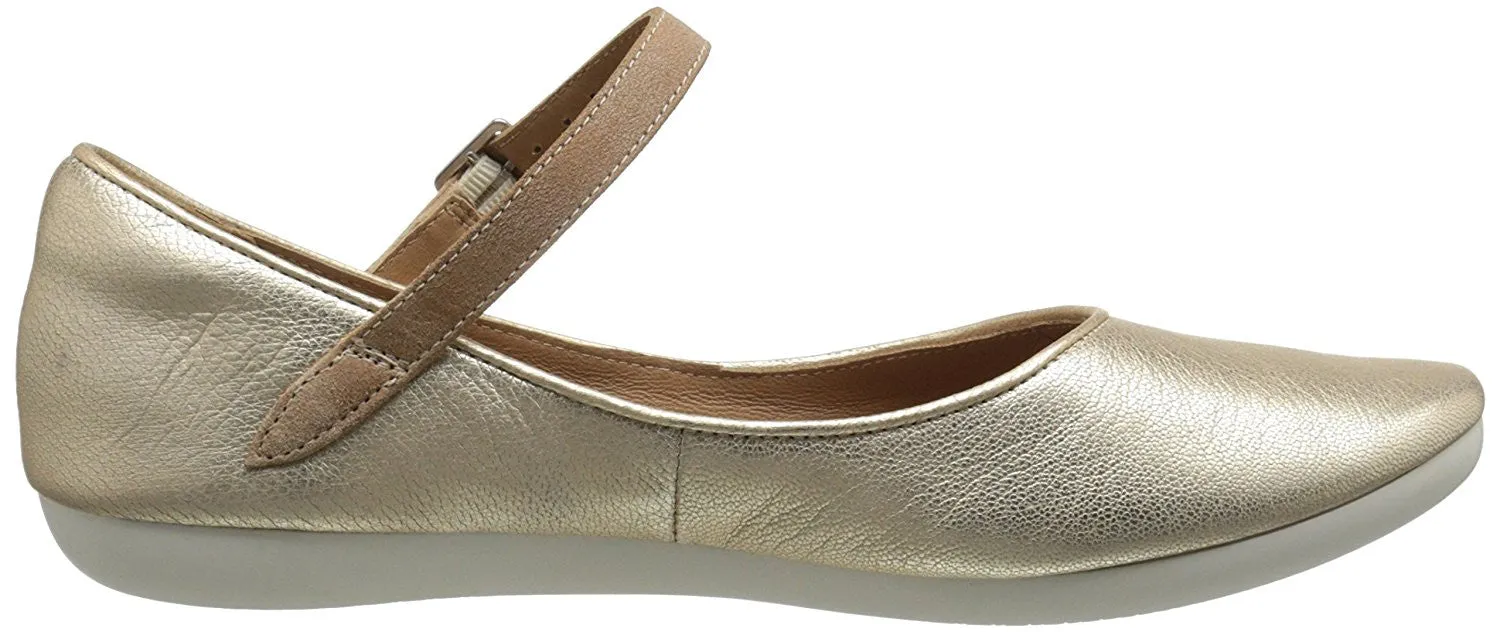 Clarks Women's Feature Film Mary Jane Flat