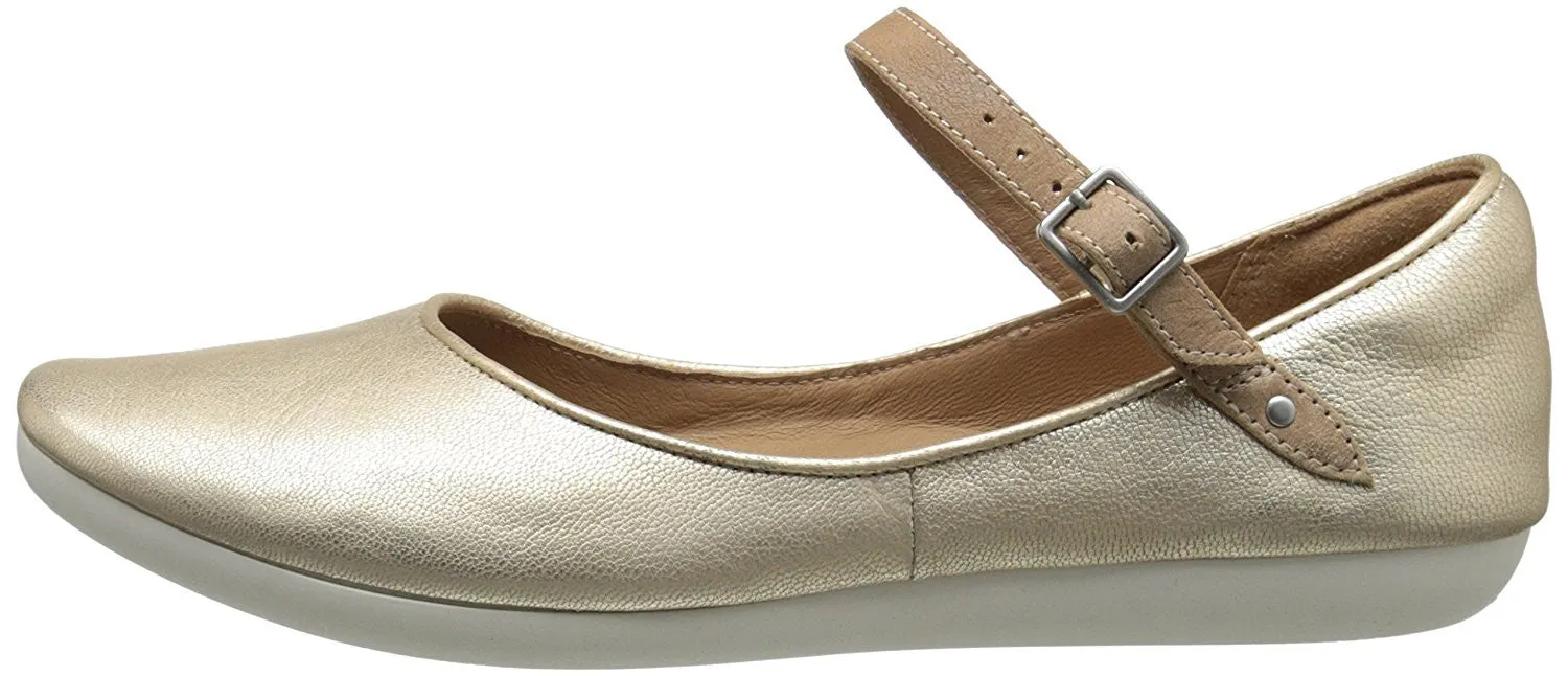 Clarks Women's Feature Film Mary Jane Flat