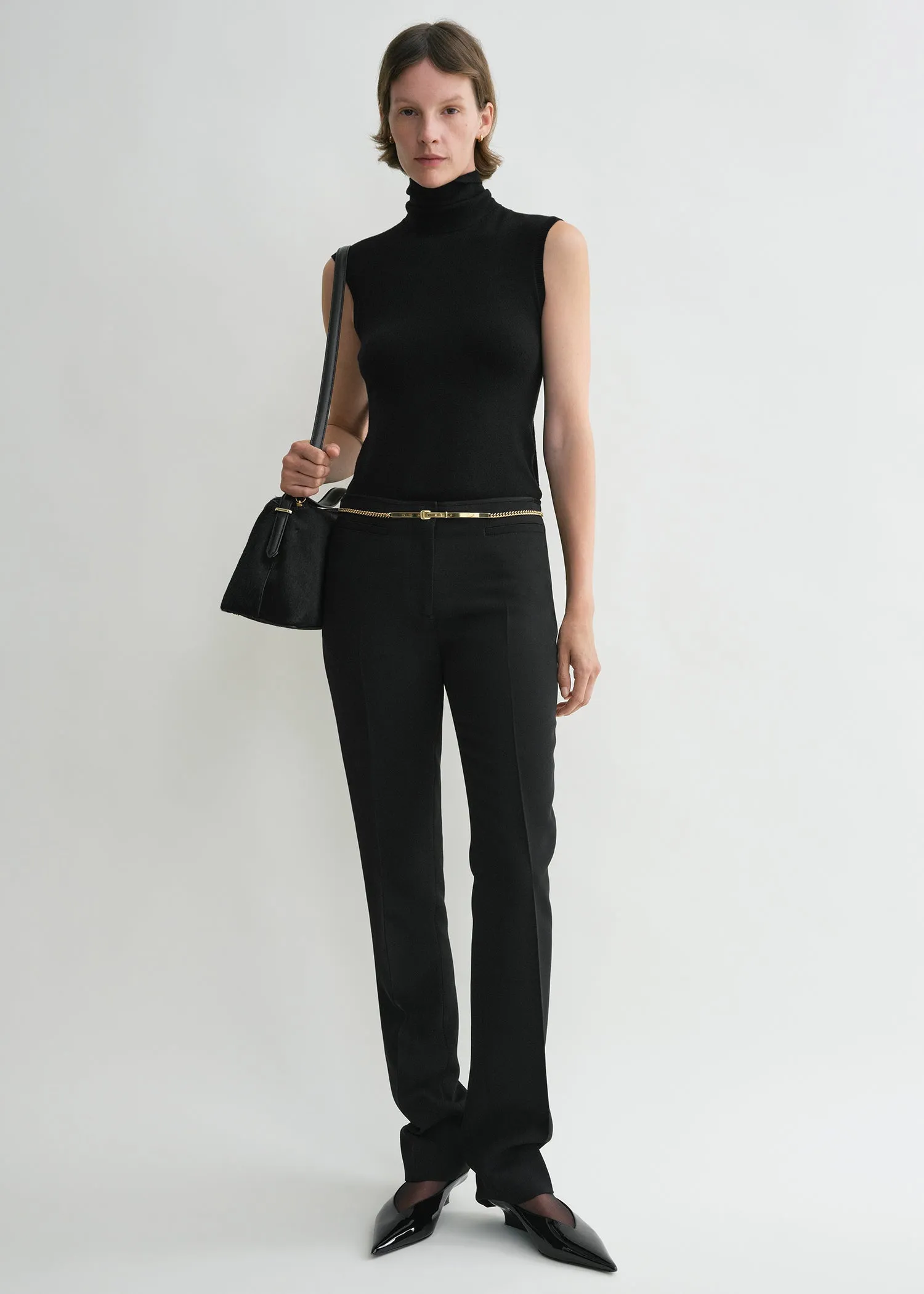 Low-waist cigarette trousers black