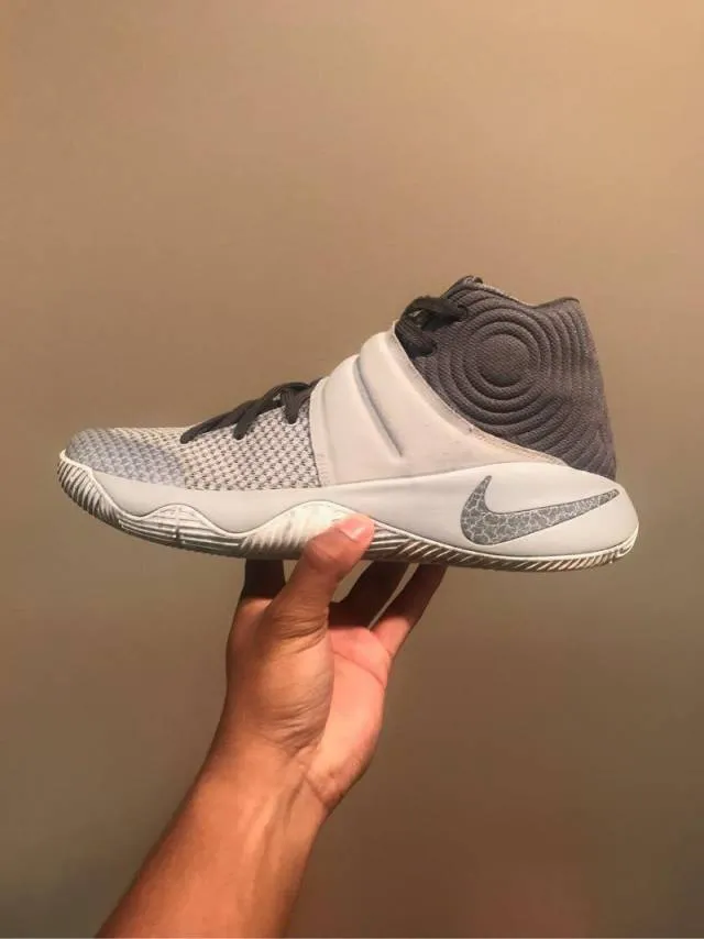 Nike Kyrie 2