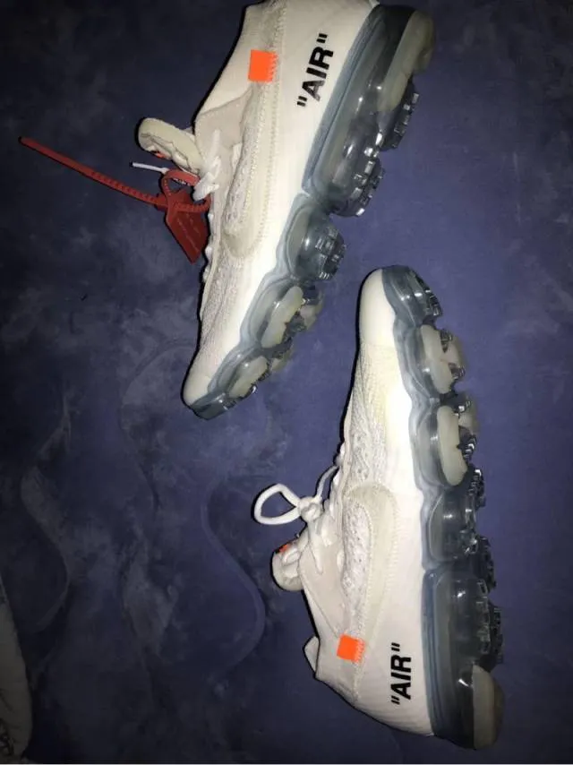 Nike off white vapormaxs