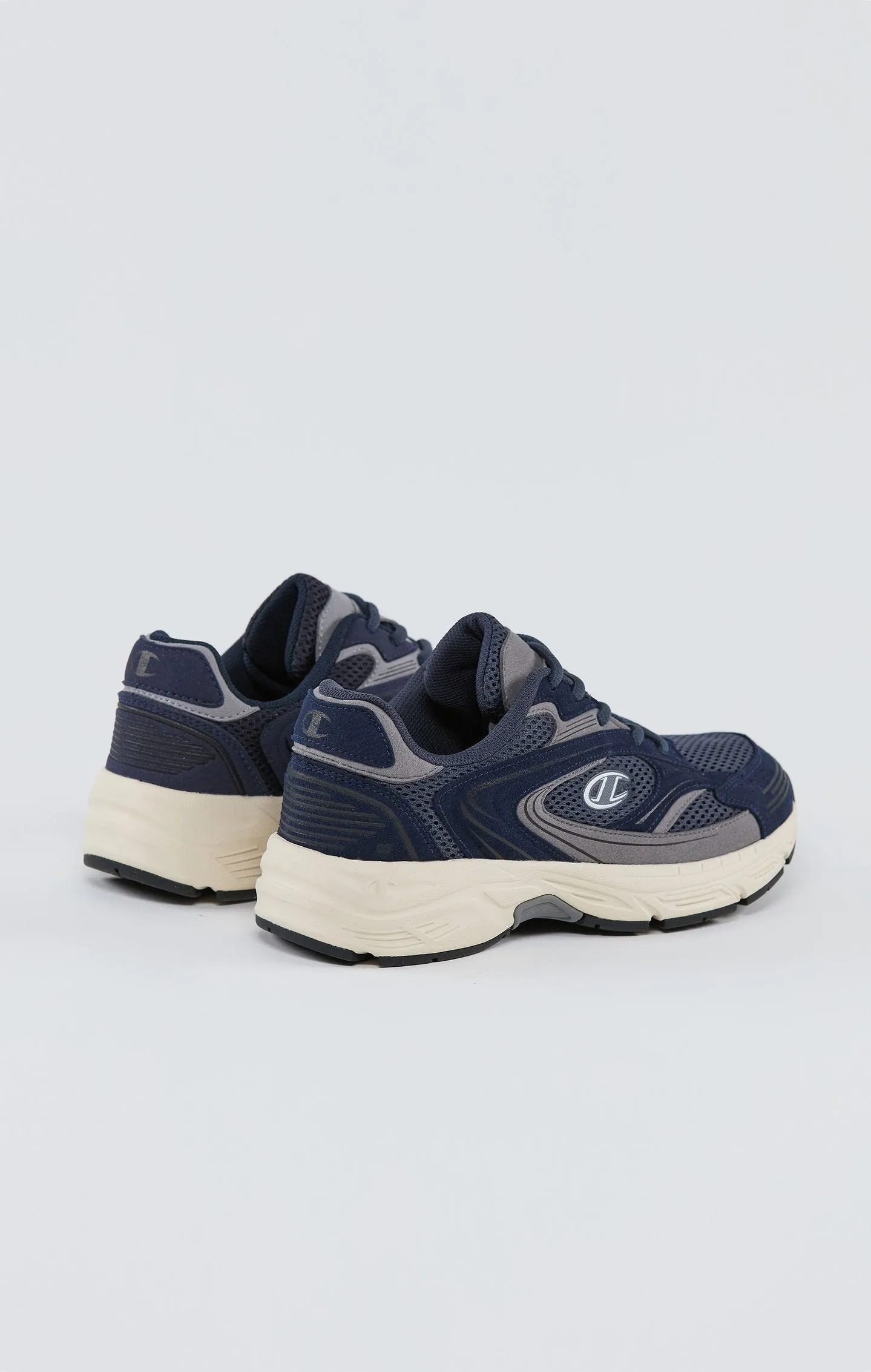  RN00 Low Cut Trainers     