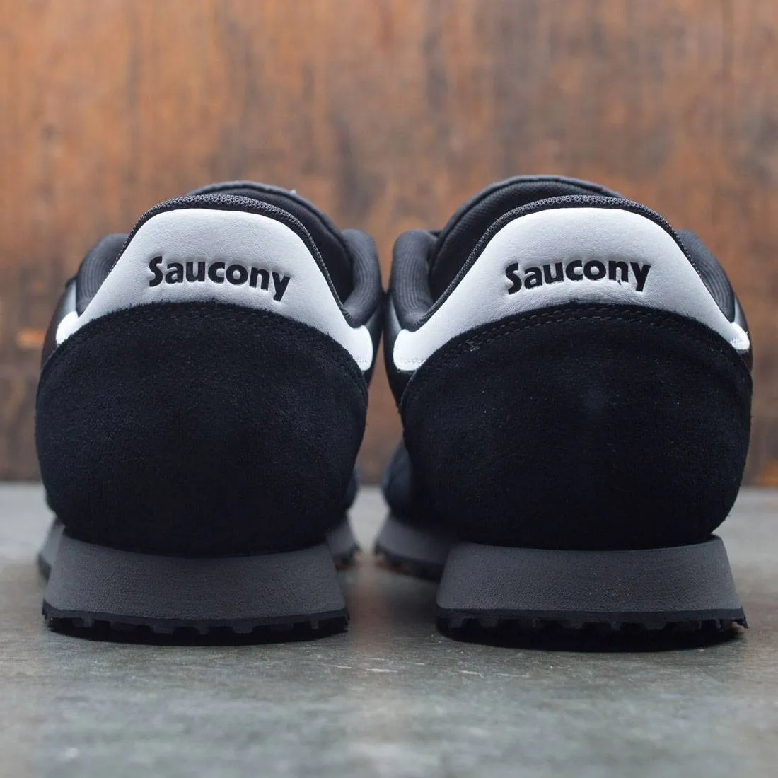 Saucony Men DXN Trainer (black / white)